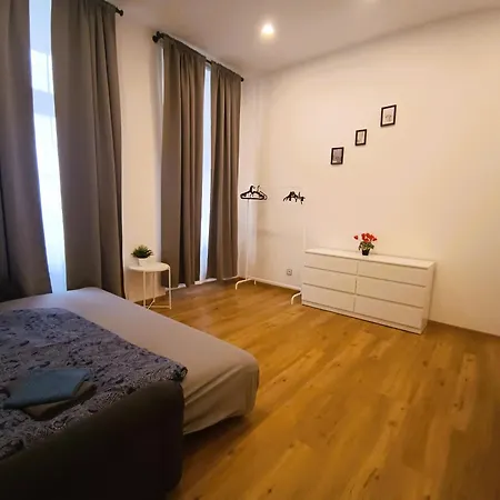 Pat & Mat Apartment