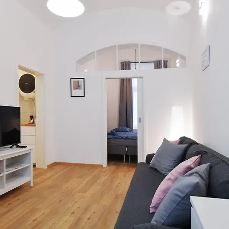 Pat & Mat Apartment